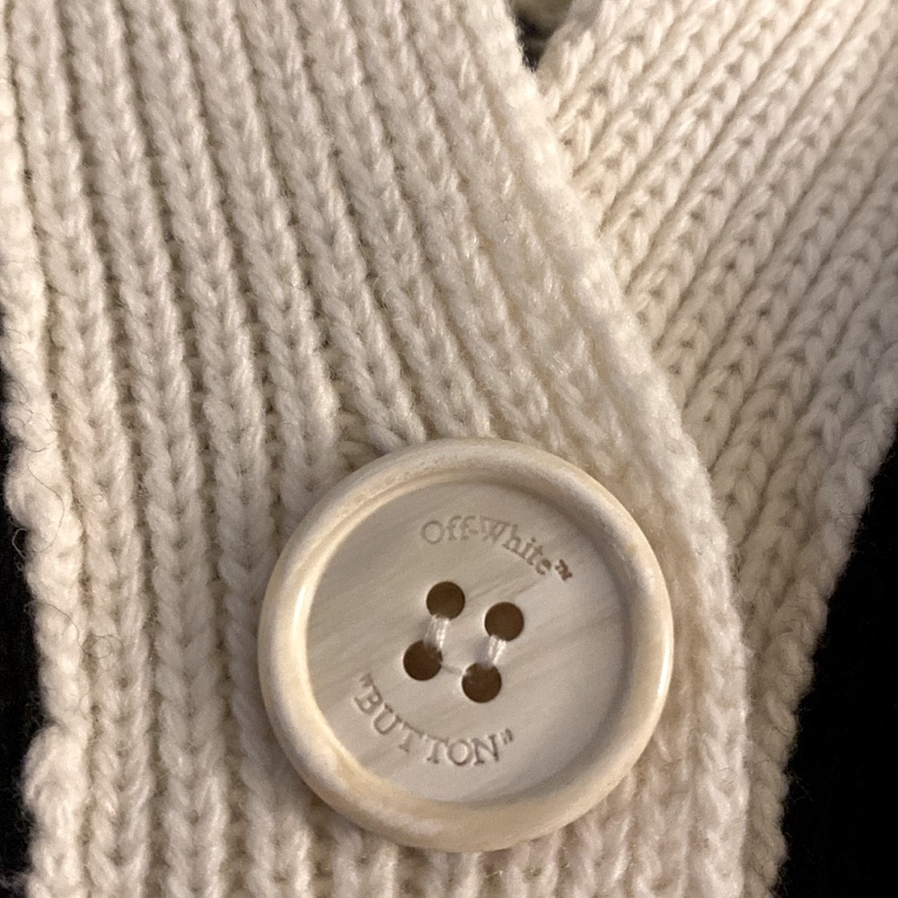 Off-white cardigan - Picture 13 of 17